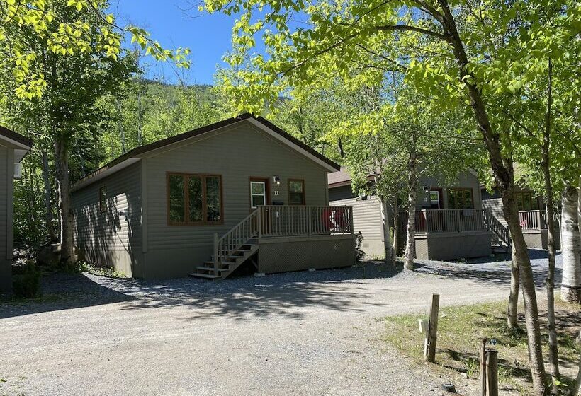 Georges Mountain Village