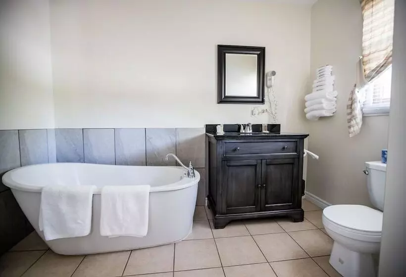 Georges Mountain Village