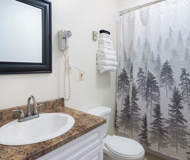 Georges Mountain Village