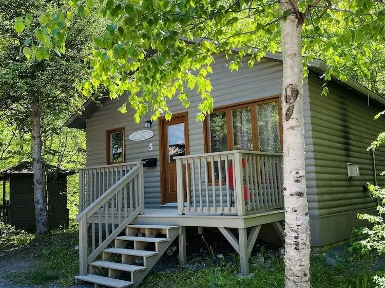 Georges Mountain Village