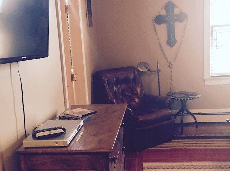 Grace Manor Bed And Breakfast