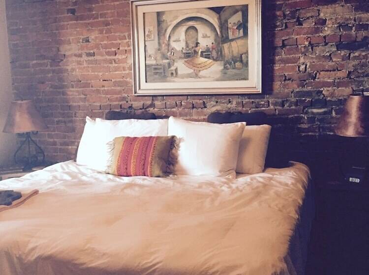 Grace Manor Bed And Breakfast