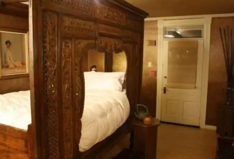 Grace Manor Bed And Breakfast