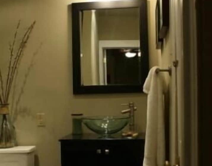 Grace Manor Bed And Breakfast