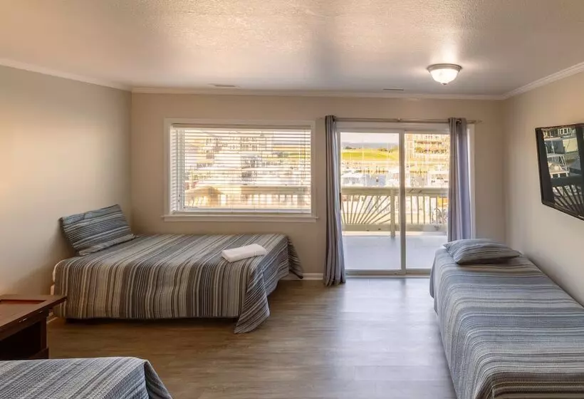 Motelli Hatteras Harbor Marina