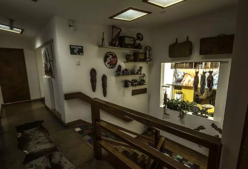 Hostal De La 57   Hostel