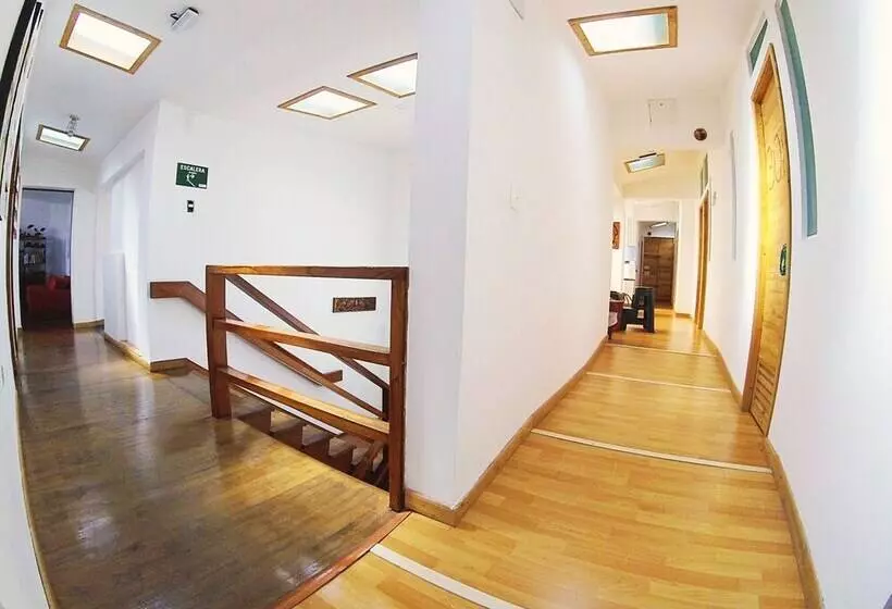 Hostal De La 57   Hostel