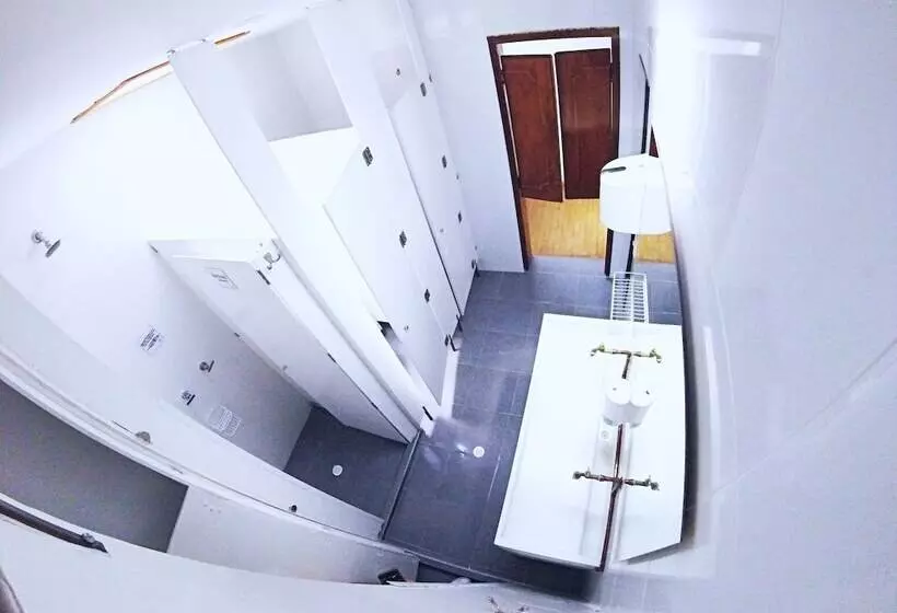 Hostal De La 57   Hostel