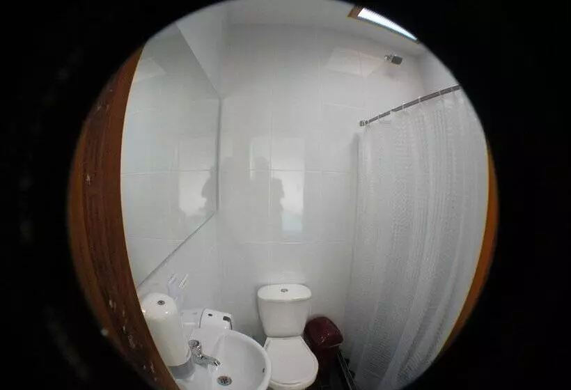 Hostal De La 57   Hostel