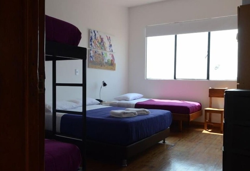 Hostal De La 57   Hostel