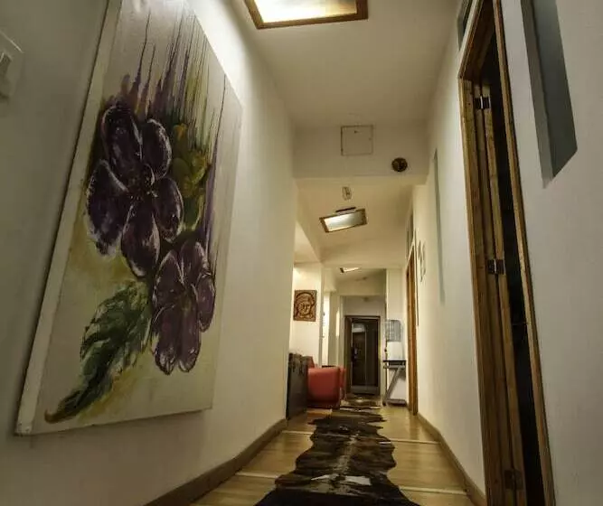 Hostal De La 57   Hostel