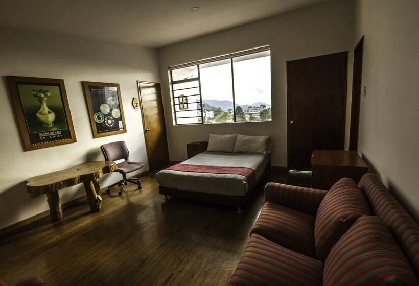 Hostal De La 57   Hostel