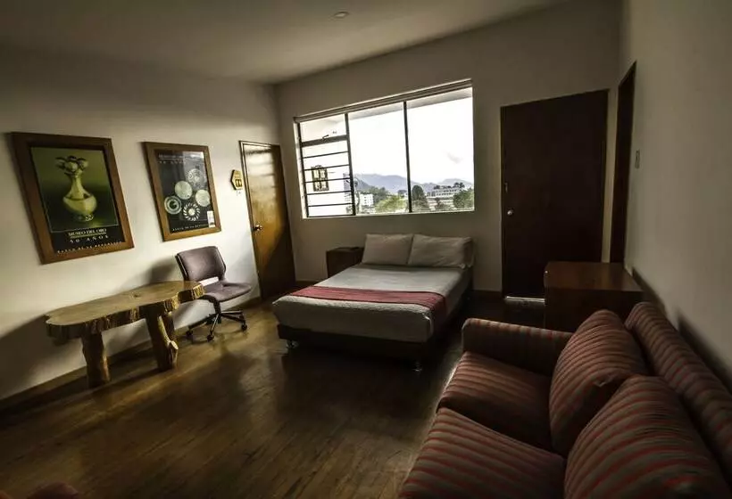 Hostal De La 57   Hostel