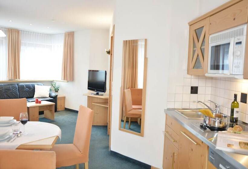 هتل Appartements Aurikel Corso