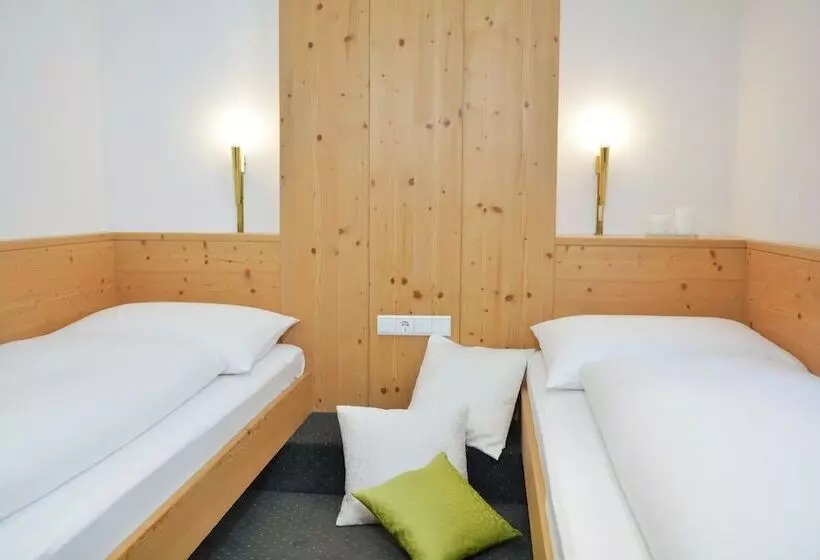 ホテル Appartements Aurikel Corso