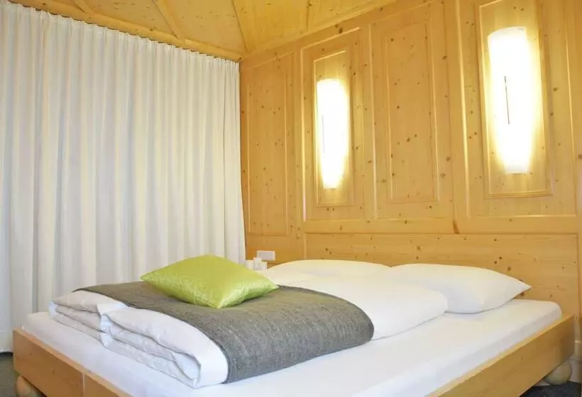 ホテル Appartements Aurikel Corso