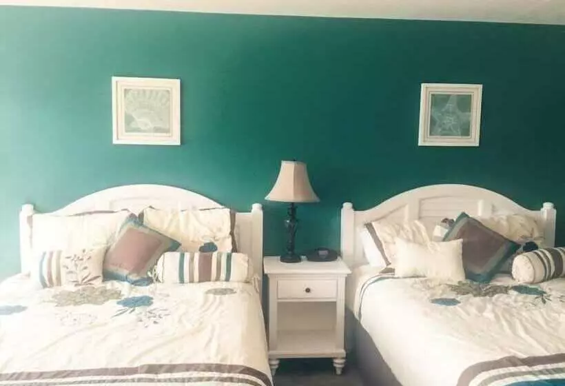 Hotelli Beachfront Resort