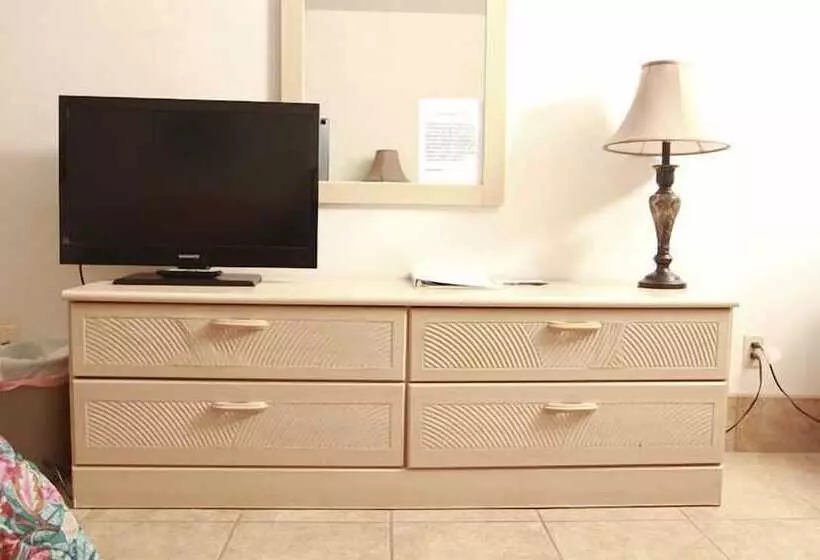 Hotelli Beachfront Resort