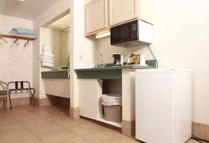 Hotelli Beachfront Resort