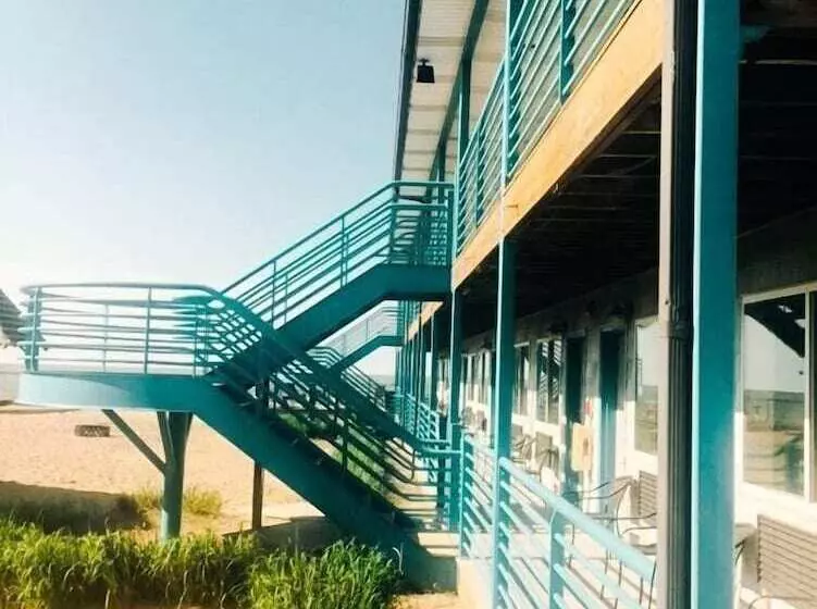 Hotelli Beachfront Resort