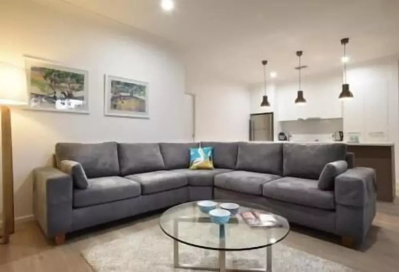 Hotelli Renmark River Villas And Boats & Bedzzz