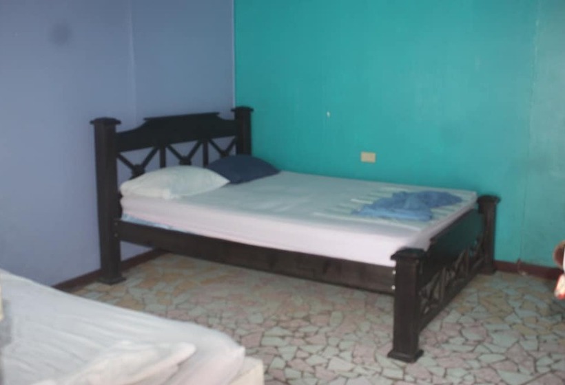 هتل Cabinas Sunset Tortuguero