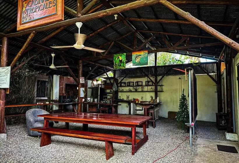 Hotelli Cabinas Tropicales