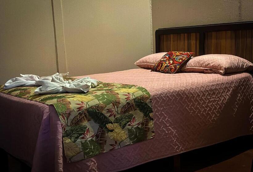 هتل Cabinas Tropicales