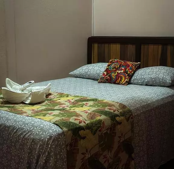 Hotelli Cabinas Tropicales