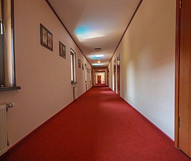 בית מלון כפרי Genrih I