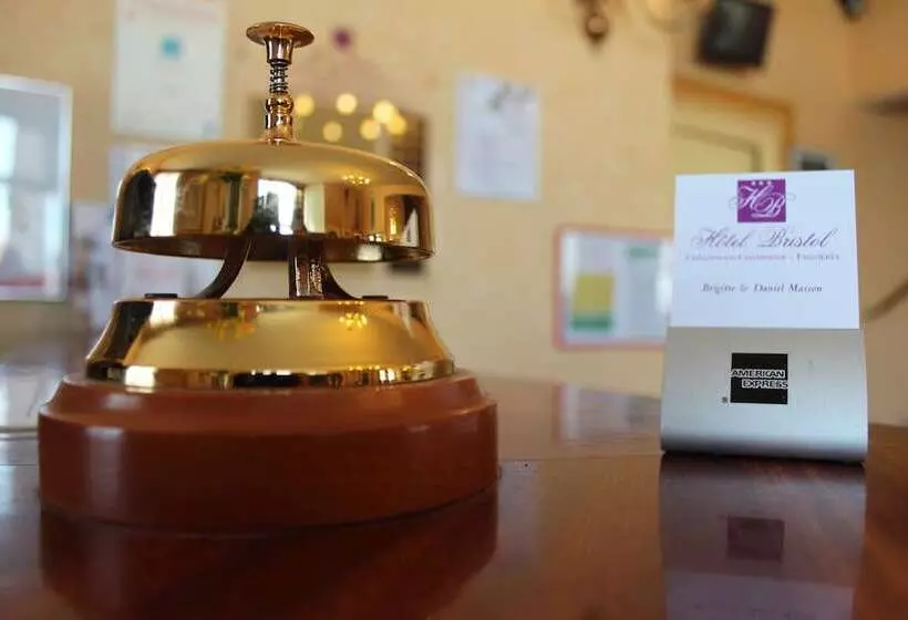 ホテル Hôtel Bristol