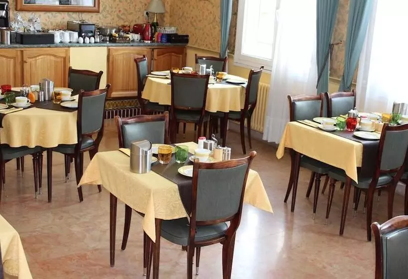 ホテル Hôtel Bristol