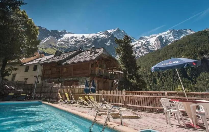 Hotelli Hôtel Castillan