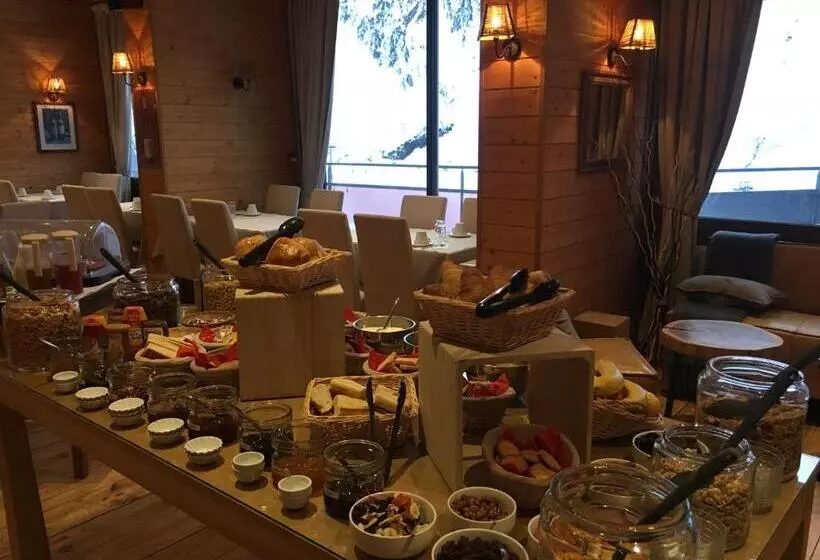 Hotelli Hôtel Restaurant La Mandia