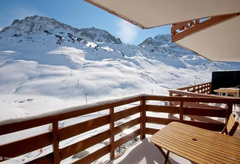 Hotelli Hôtel Restaurant La Mandia