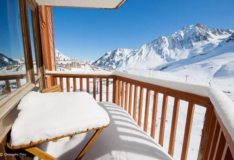 Hotelli Hôtel Restaurant La Mandia