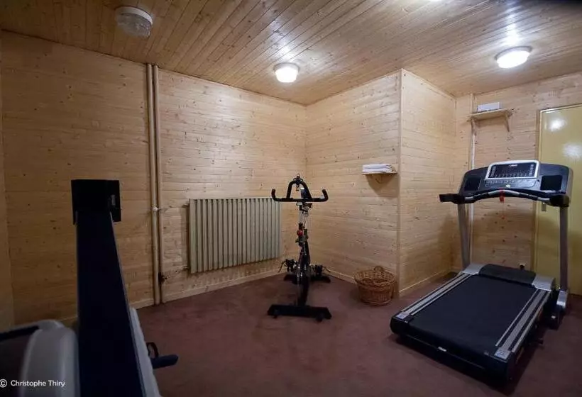 Hotelli Hôtel Restaurant La Mandia