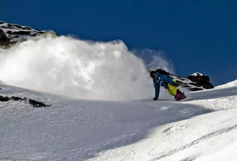 ホテル Mountain Apart Simonhof