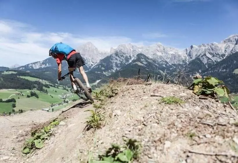 ホテル Mountain Apart Simonhof