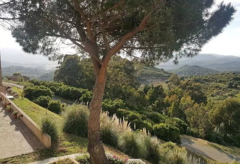 Hotelli Hôtel Résidence U Nebbiu