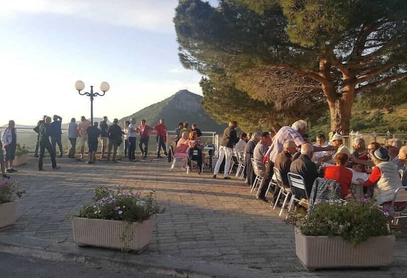 فندق Hôtel Résidence U Nebbiu