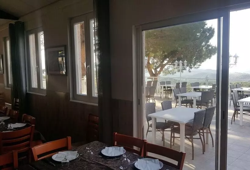 Hotelli Hôtel Résidence U Nebbiu