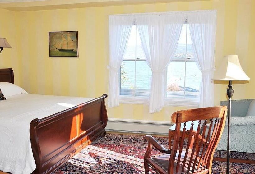 Отель The Claremont