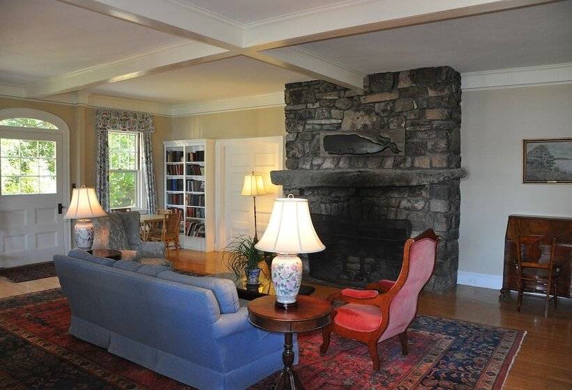 Отель The Claremont