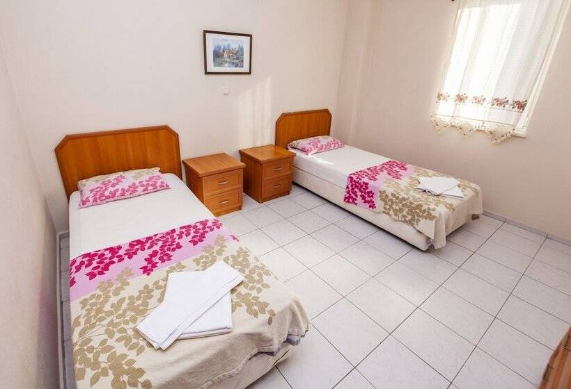 בית מלון כפרי Villa Gardenia Apart