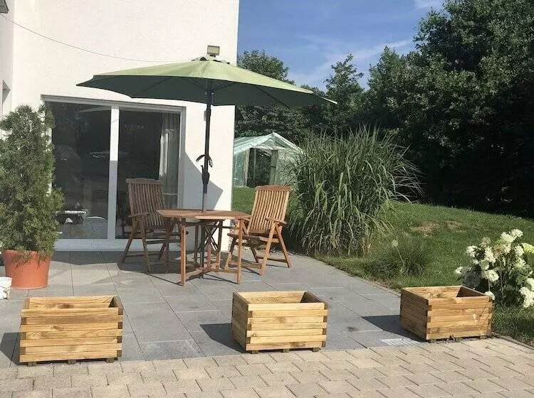 Luxus Ferienapartment “ Im Feldle „