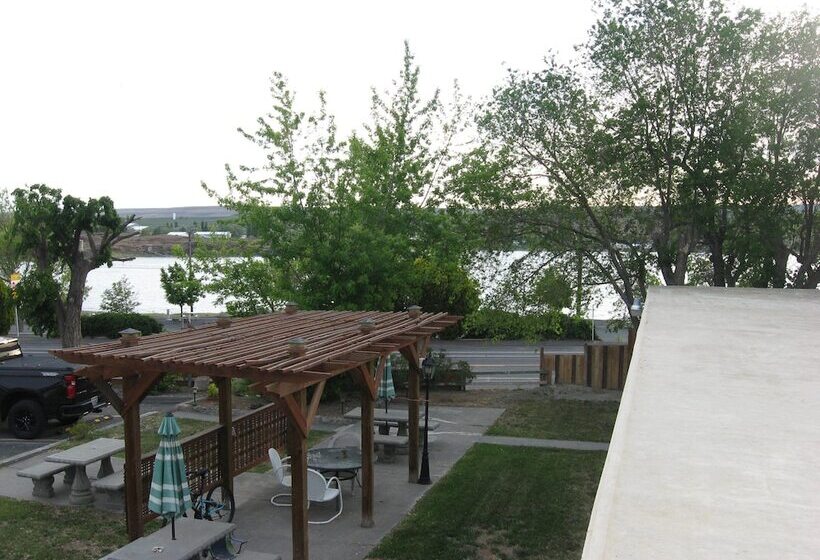 Мотель Masters Inn