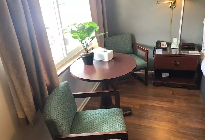 モーテル The Baxa Inn