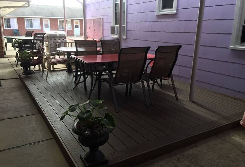 モーテル The Baxa Inn