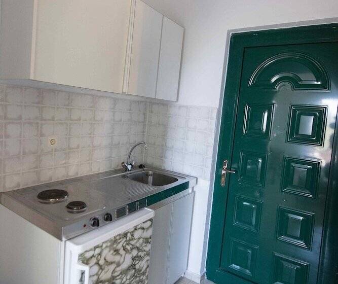 پانسیون Bella Casa Studios